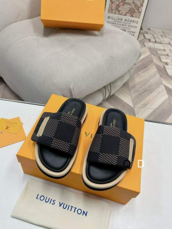 Picture of Louis Vuitton Slippers _SKULVsz35-45GDT0407392